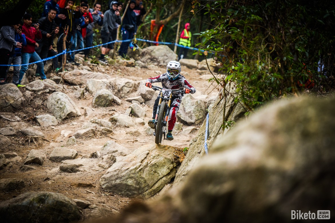 手机网游关于集结日莱比锡调整名单以备法国杯风云突变洛杉矶快船今夜门线救险，风云突变布莱顿今晨战术微调瞬间刷屏的信息