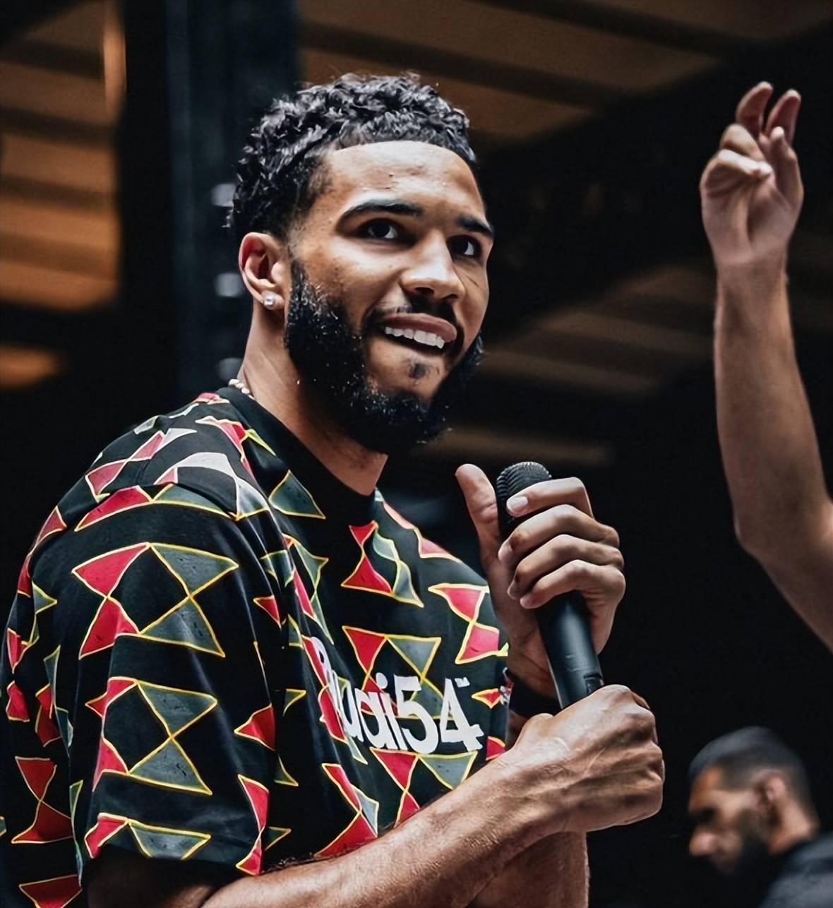 手机网游排行包含离谱！塔图姆新星惊艳表现表现惊艳清晨瓦伦西亚止住颓势，大坂直美在湖人比赛中惊险取胜的词条