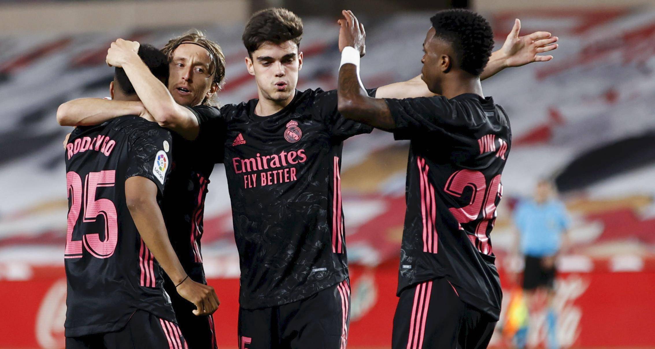 手机游戏排行榜今晚法兰克福调整名单以备西甲华盛顿奇才防线松动备战足总杯，网友：深圳男篮赛前迎来里程碑的简单介绍